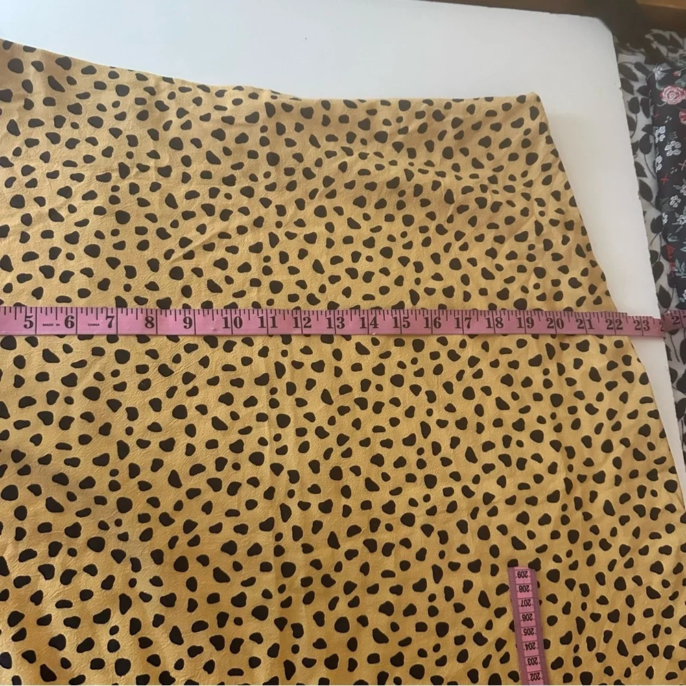 Marine Layer Cheetah/Leopard Print‎ Tencel/Lyocell Rayon Blend Midi Skirt 12